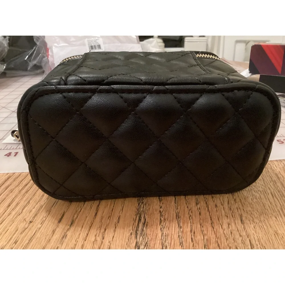 Valentino Quilted‎ Vanity Bag Crossbody Chain Strap Black One Size